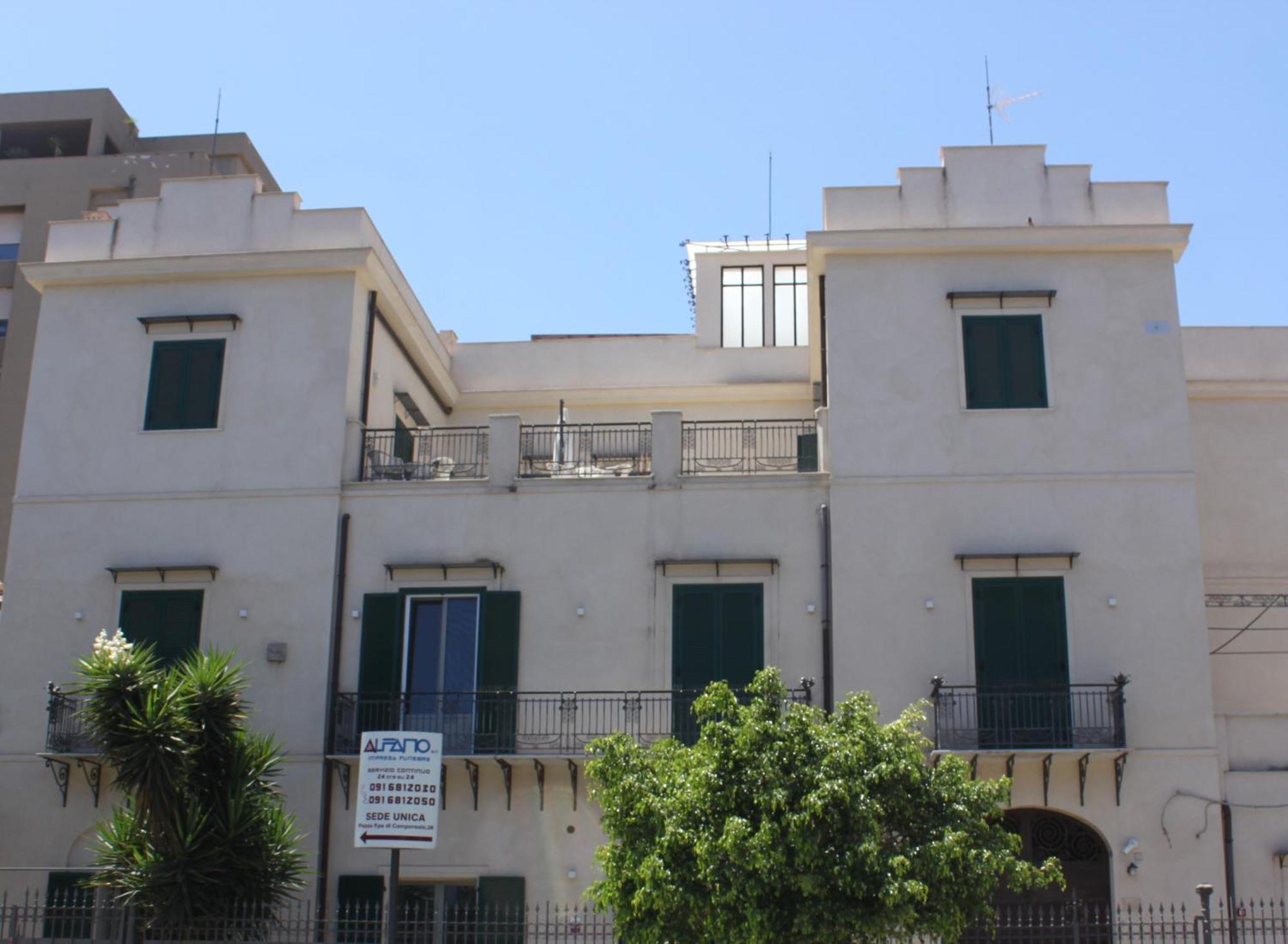 La Terrazza Su Dante Rooms Palermo Exterior photo