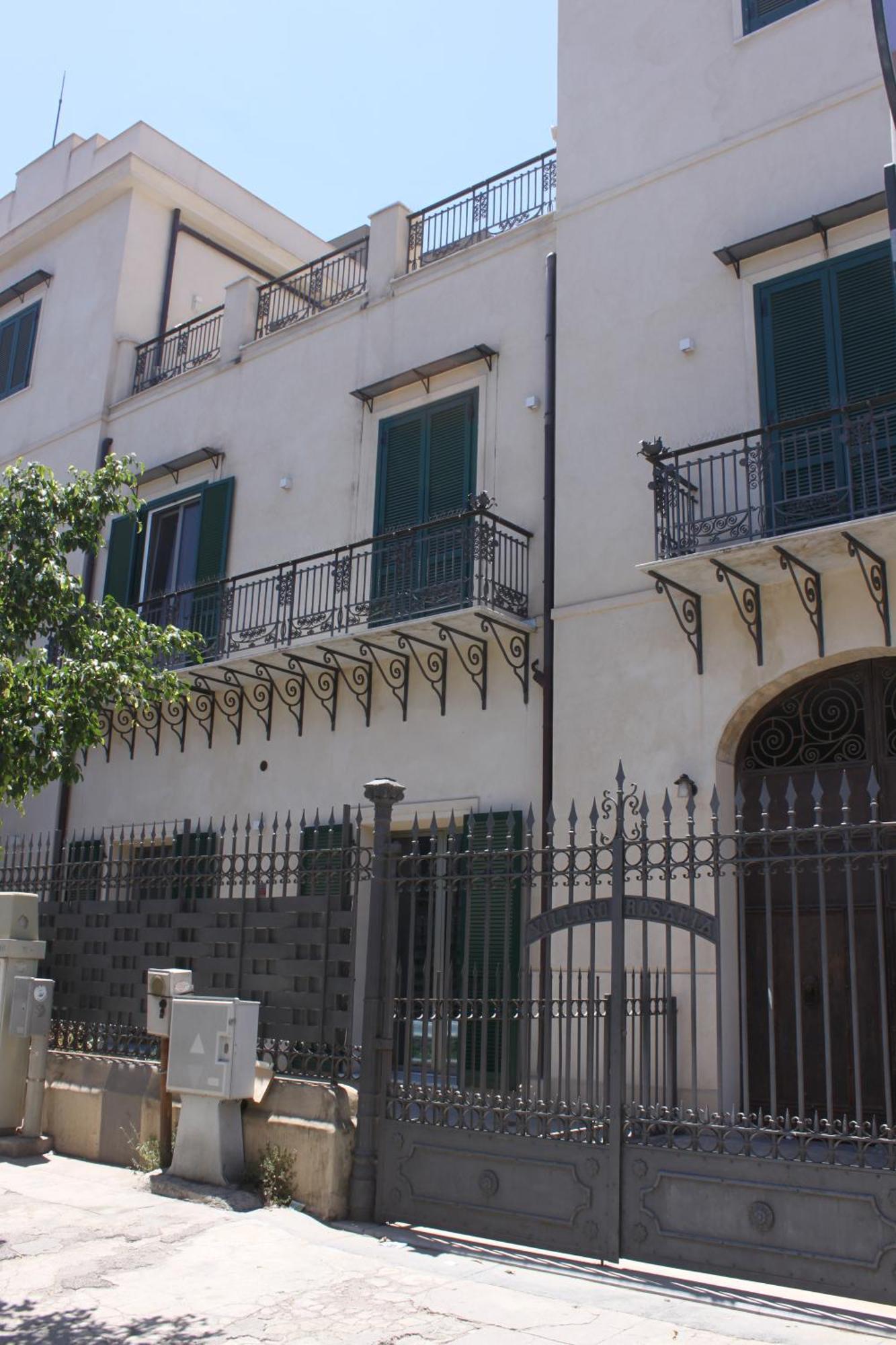 La Terrazza Su Dante Rooms Palermo Exterior photo